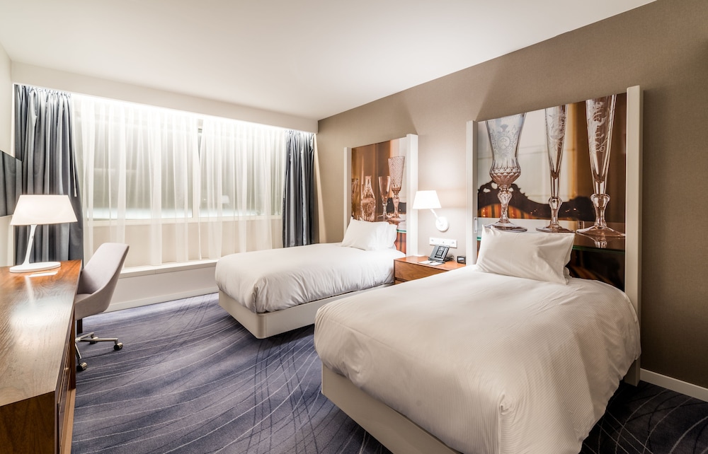 Junior Suite, 2 Twin Beds photo 2