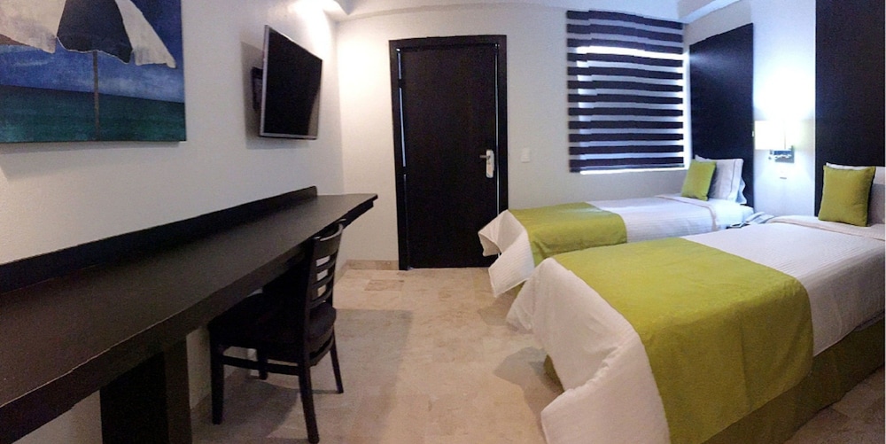 Standard Room, 2 Twin Beds photo 2