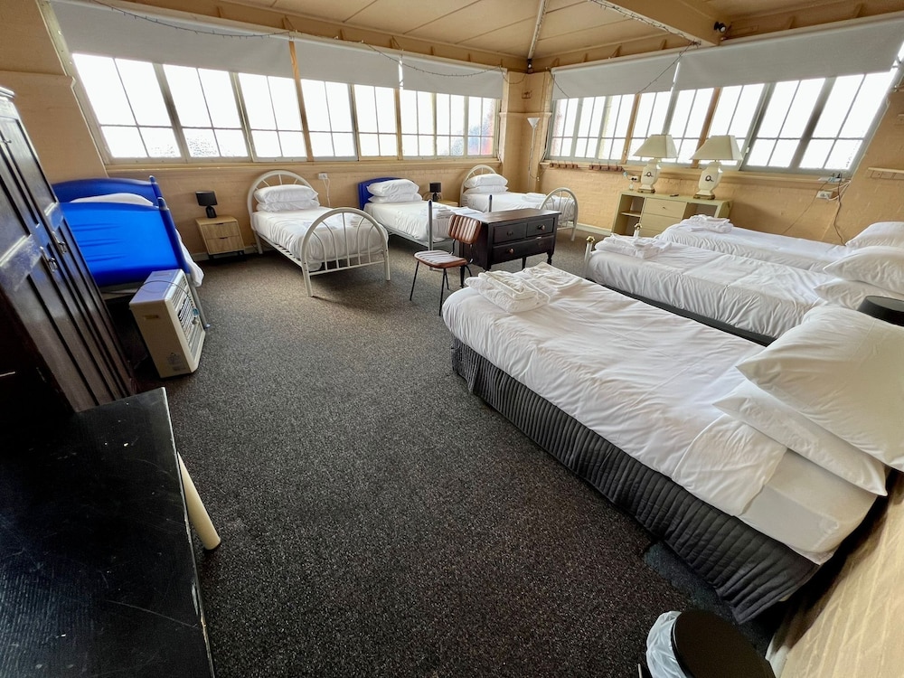 Quadruple Room Shared Bathroom