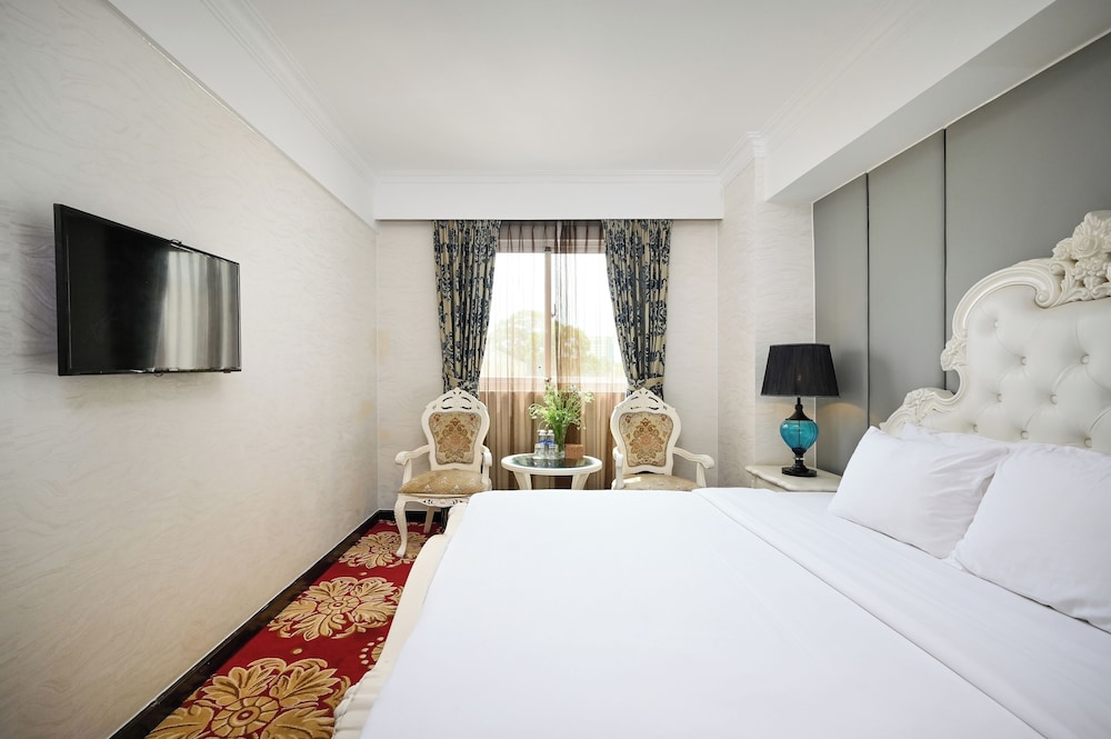 Premium Double Room, 1 King Bed photo 1