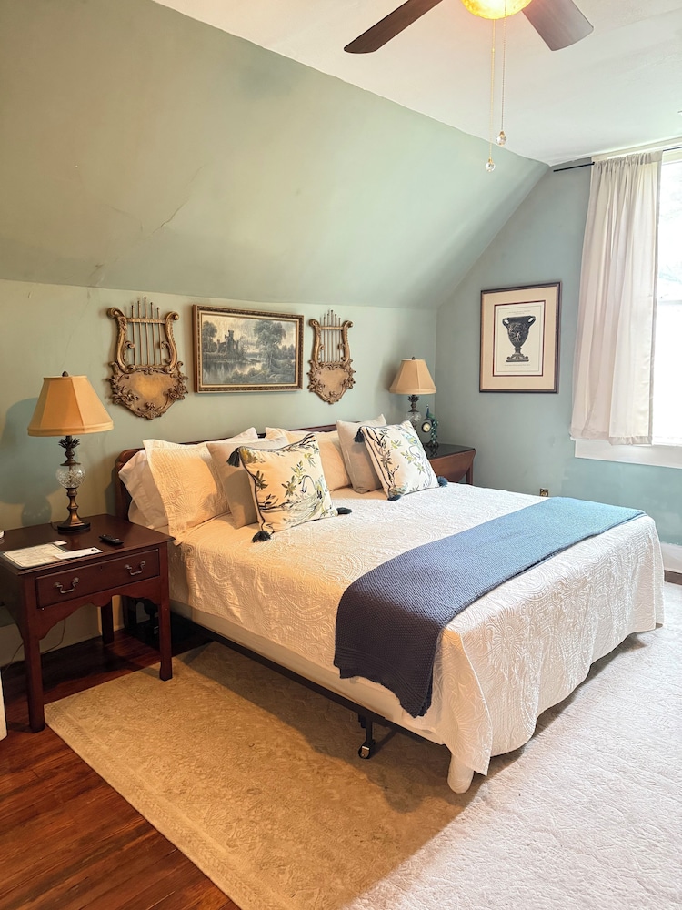 The Peacock Suite at Peacock Place