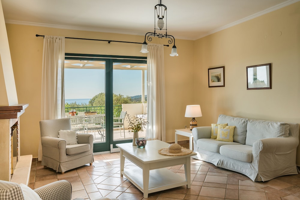 Traditional Villa, 3 Bedrooms, Private Pool, Sea View