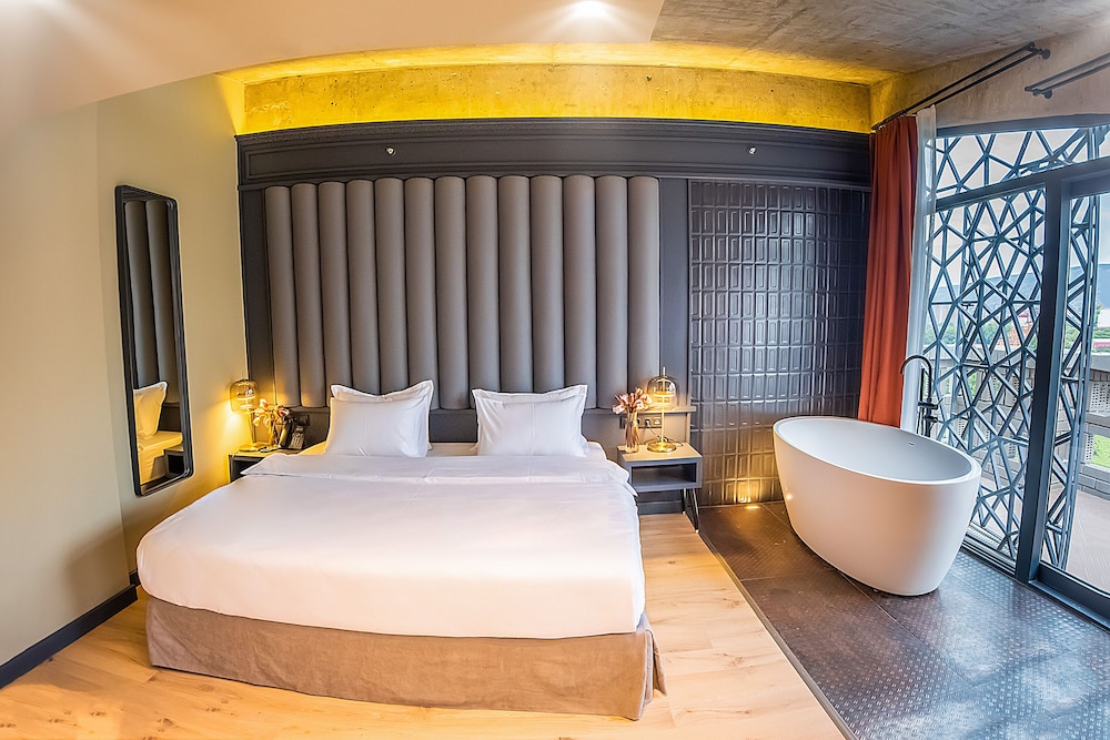 Presidential Suite, Terrace, River View