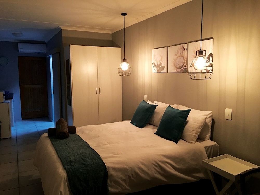 Standard Double Room photo 2