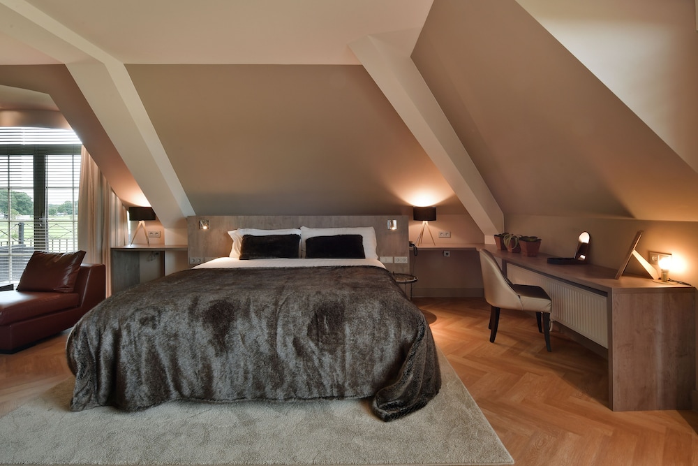 Sunset Suite photo 2