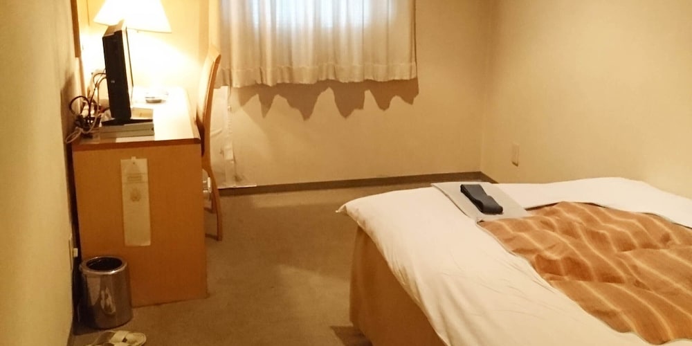 Single Room, Smoking