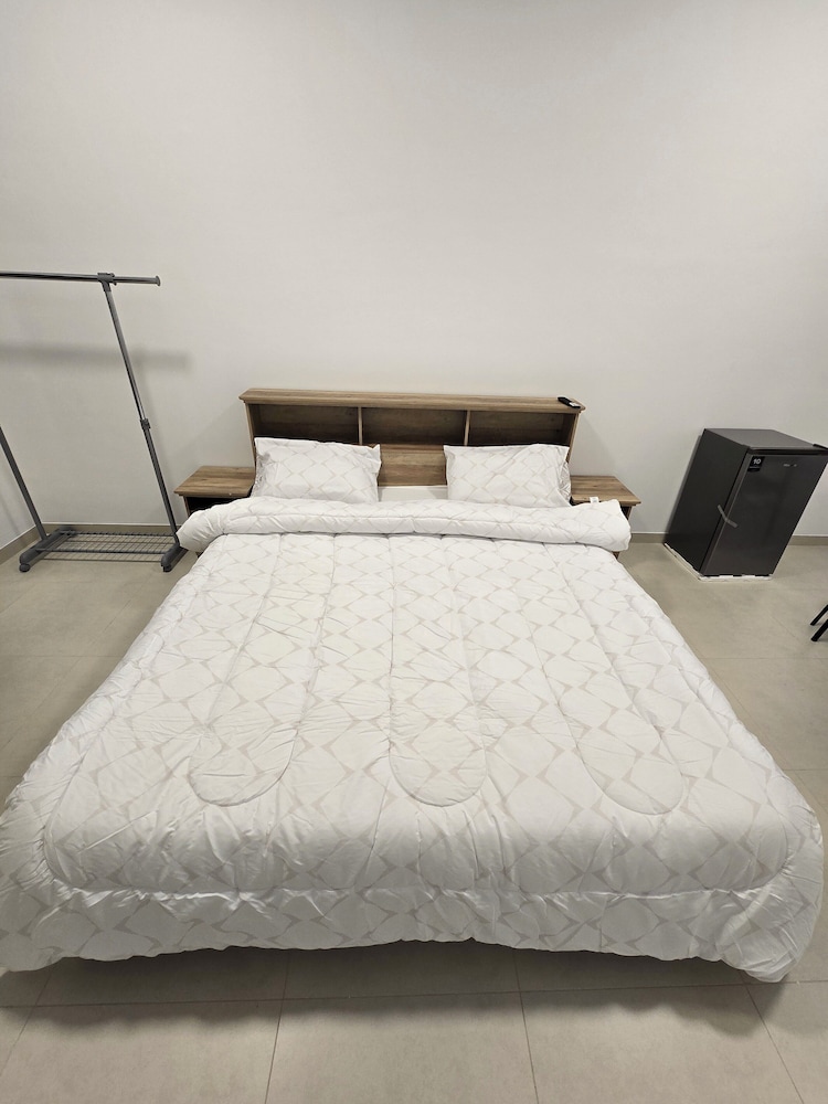 Junior Double Room, 1 Queen Bed, Non Smoking, City View photo 1