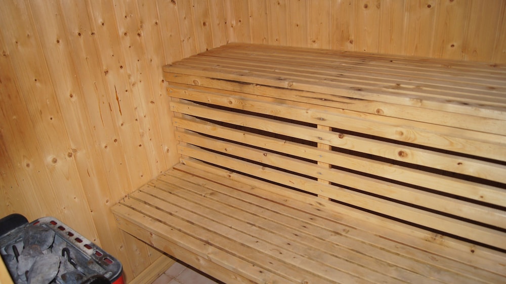 Cabin, 6 Bedrooms, Jetted Tub (Towel, bed linen & cleaning not incl) photo 2
