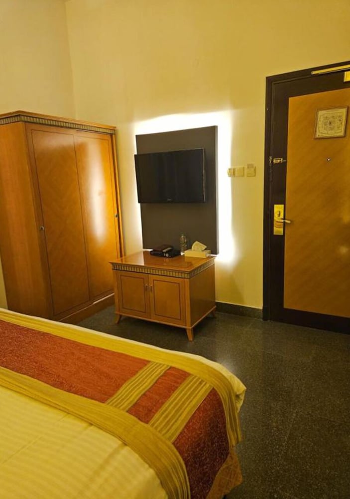 Junior Studio Suite, 1 Bedroom, Kitchen, City View photo 3