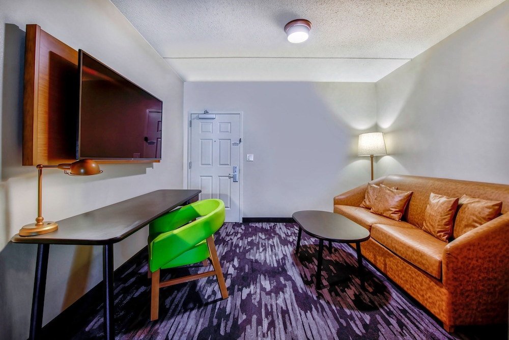 Suite, Multiple Beds photo 1