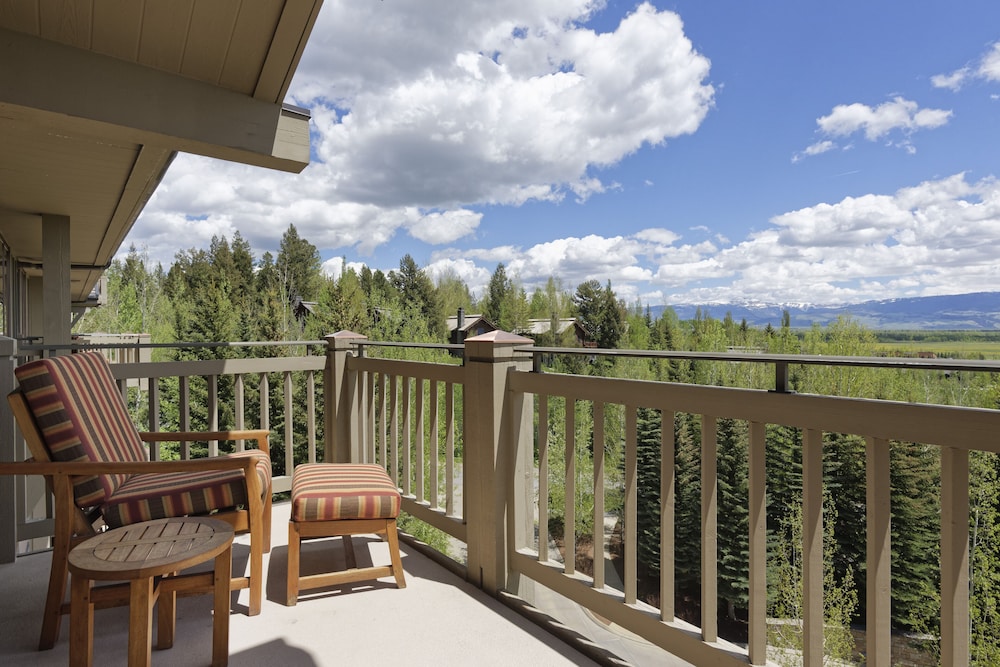 Room, 3 Bedrooms, Non Smoking, Valley View (Residence Valley View 2 King 2 Double) - Photo 8