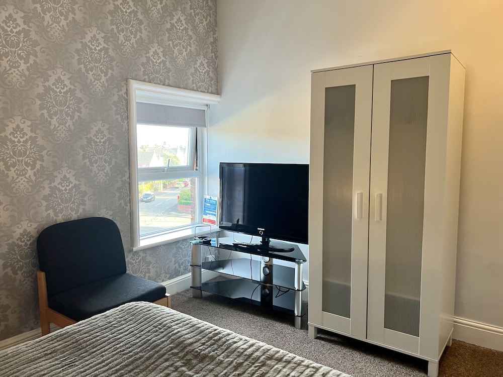 Room 4 photo 2