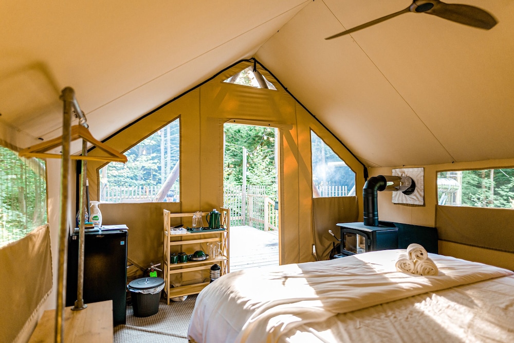 Romantic Tent photo 1