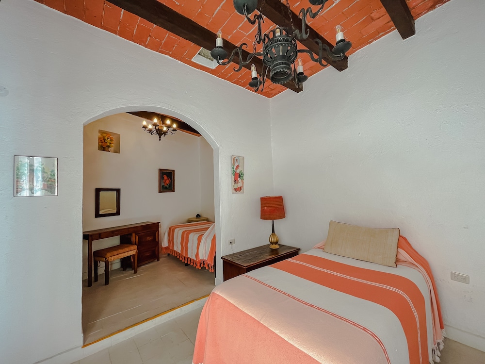 Basic Twin Room