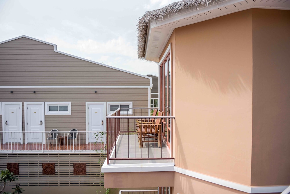 Deluxe Double with Sea View - Photo 7
