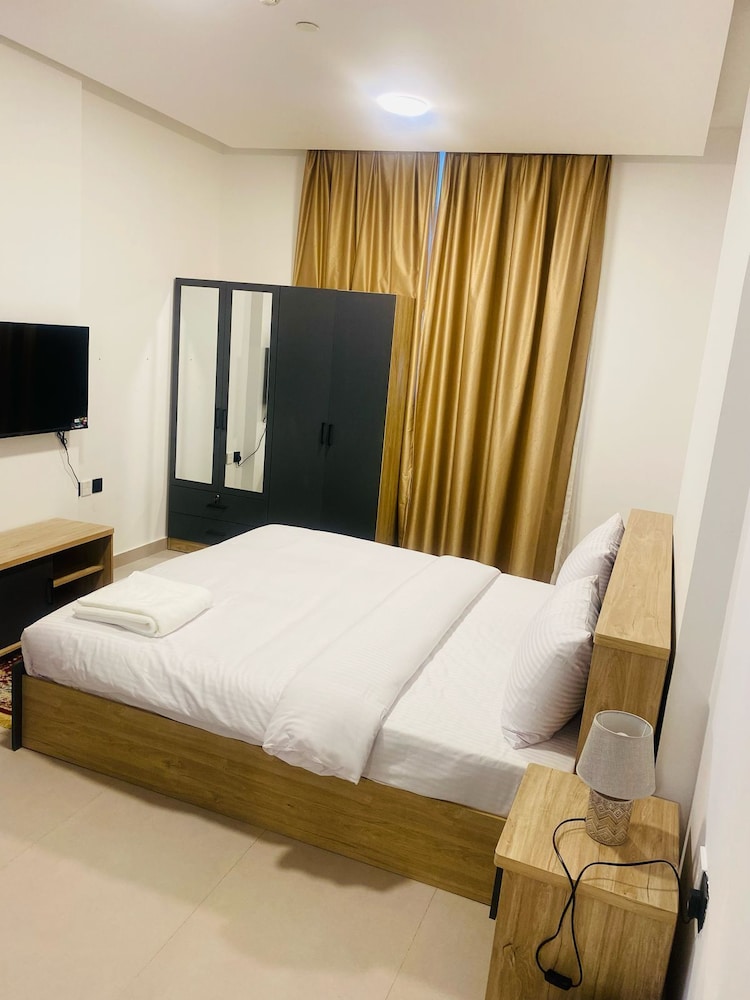 Standard Suite, Balcony, City View
