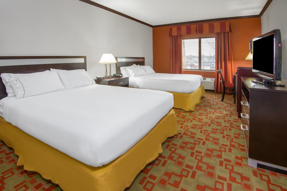 Standard Room, 2 Queen Beds - Photo 1
