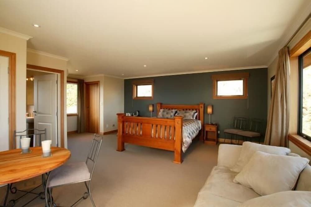 Luxury Suite, 1 Bedroom, Non Smoking, Balcony (Harris (Luxury) Suite) photo 2