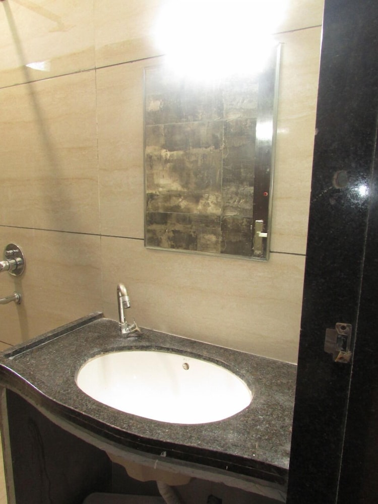 Premium Single Room photo 2
