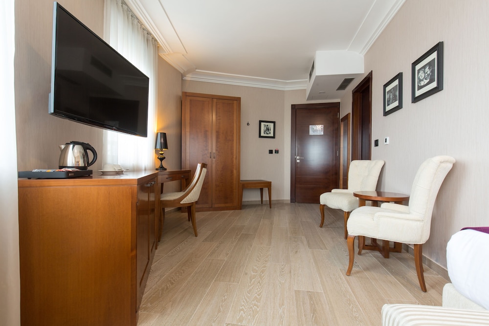 Deluxe Double Room photo 3