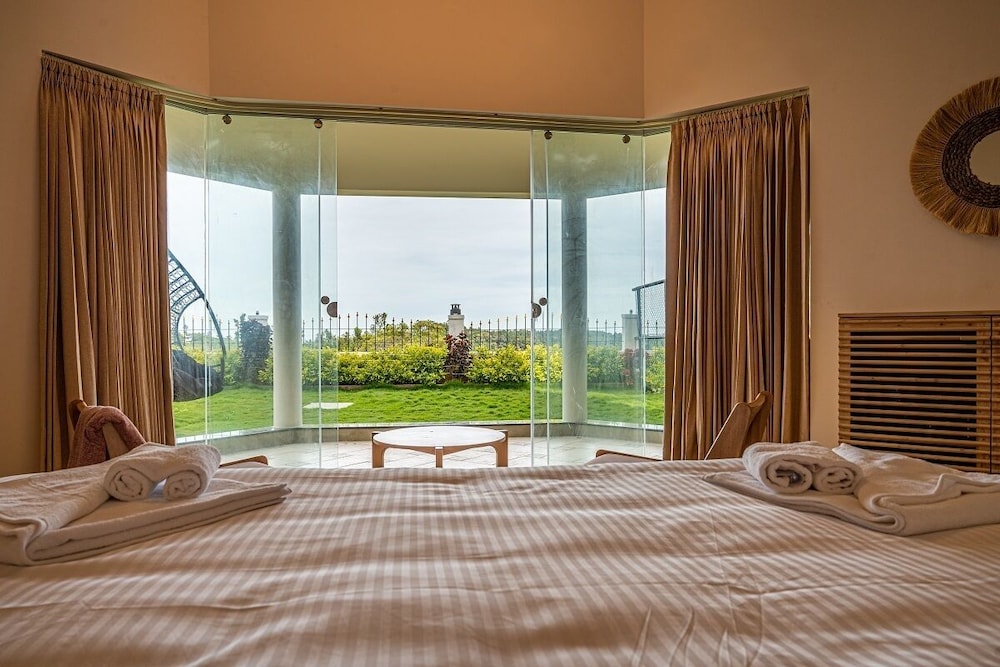 Premium Villa photo 2