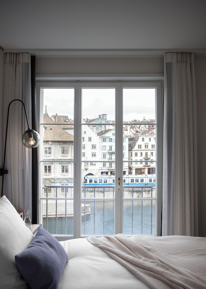 Riverside Queen Room - Photo 3