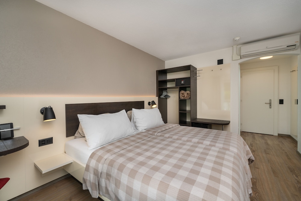 Cozy Double Room - Photo 1