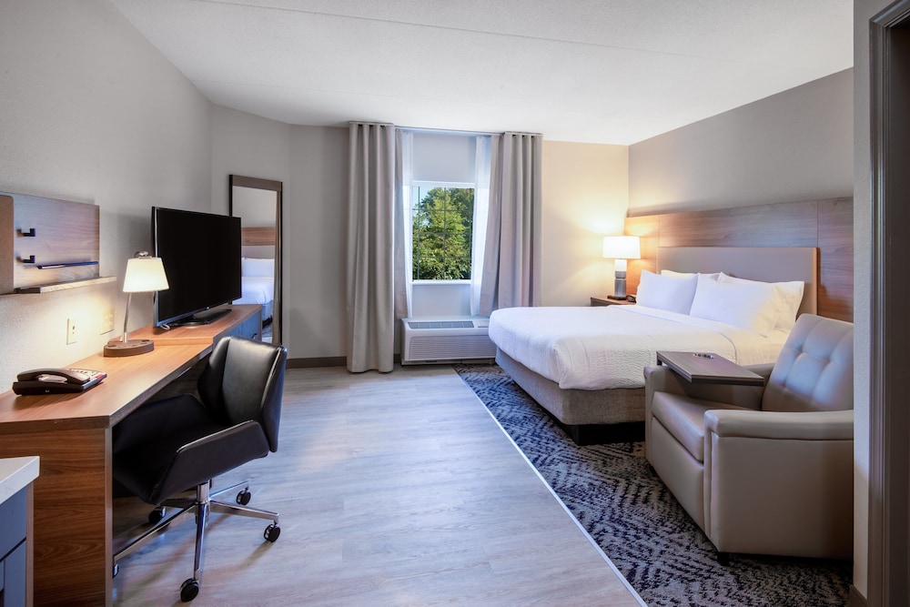 Studio Suite, 1 Queen Bed (Full Kitchen) - Photo 2