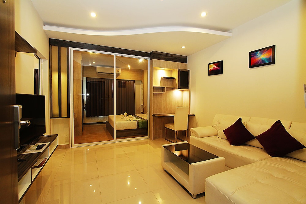 Standard King Room (A-Building)