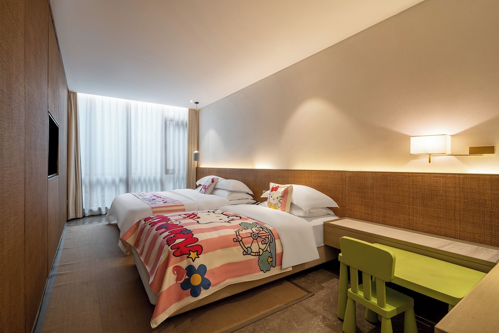 Family Triple Room, Courtyard View photo 1
