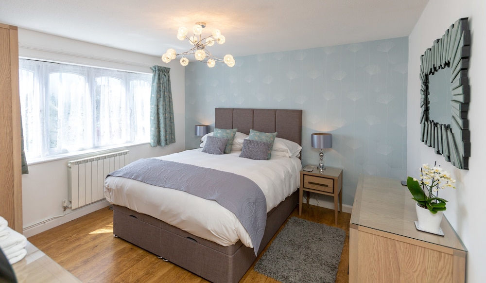 Luxury Bungalow, 1 Bedroom, Hot Tub (LâAncresse)