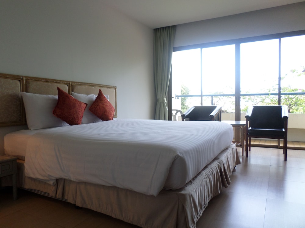 Deluxe Room, Garden View