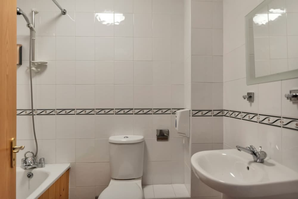 Standard Double Room, 1 King Bed, Pets Not Allowed, Garden View photo 3