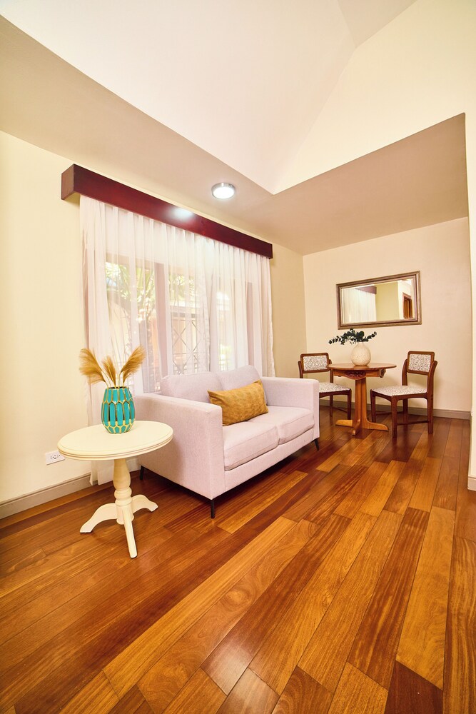 Deluxe Double Room, 1 Queen Bed - Photo 3