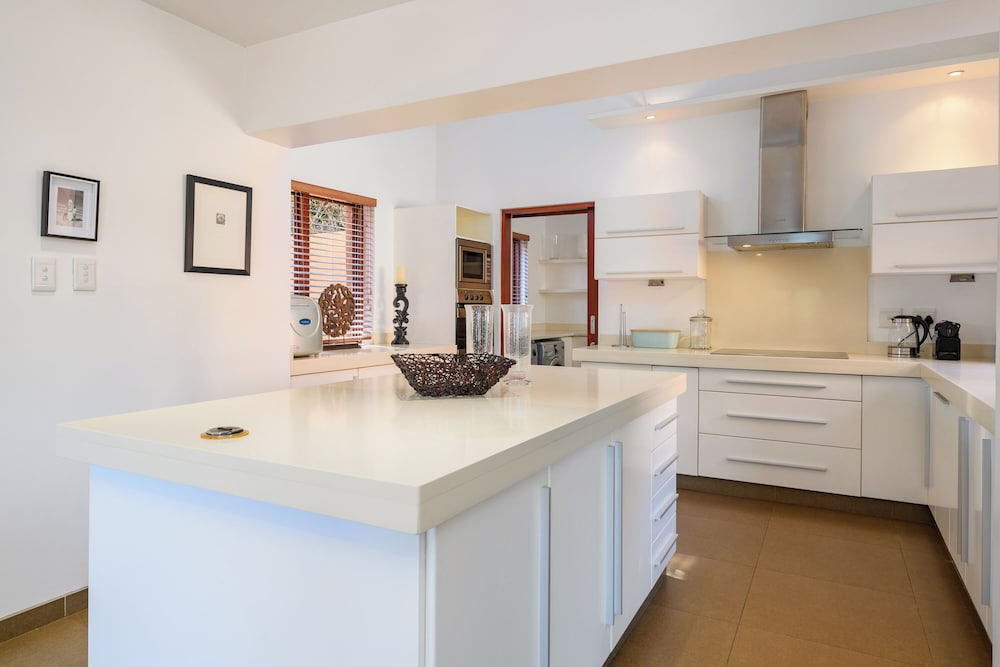 Luxury Villa photo 3