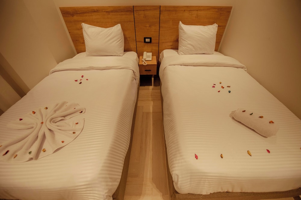 Economy Room, 2 Twin Beds photo 1