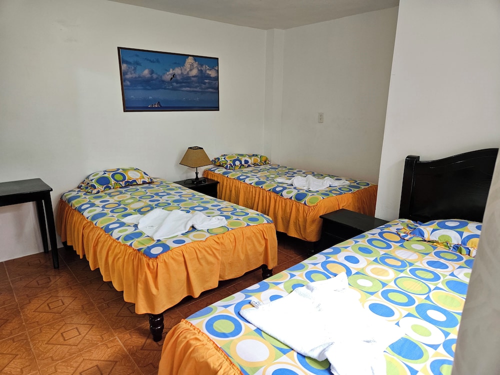 Standard Triple Room, 3 Twin Beds photo 3