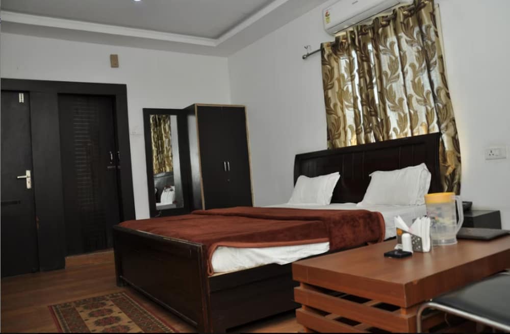 Deluxe Room - Photo 4