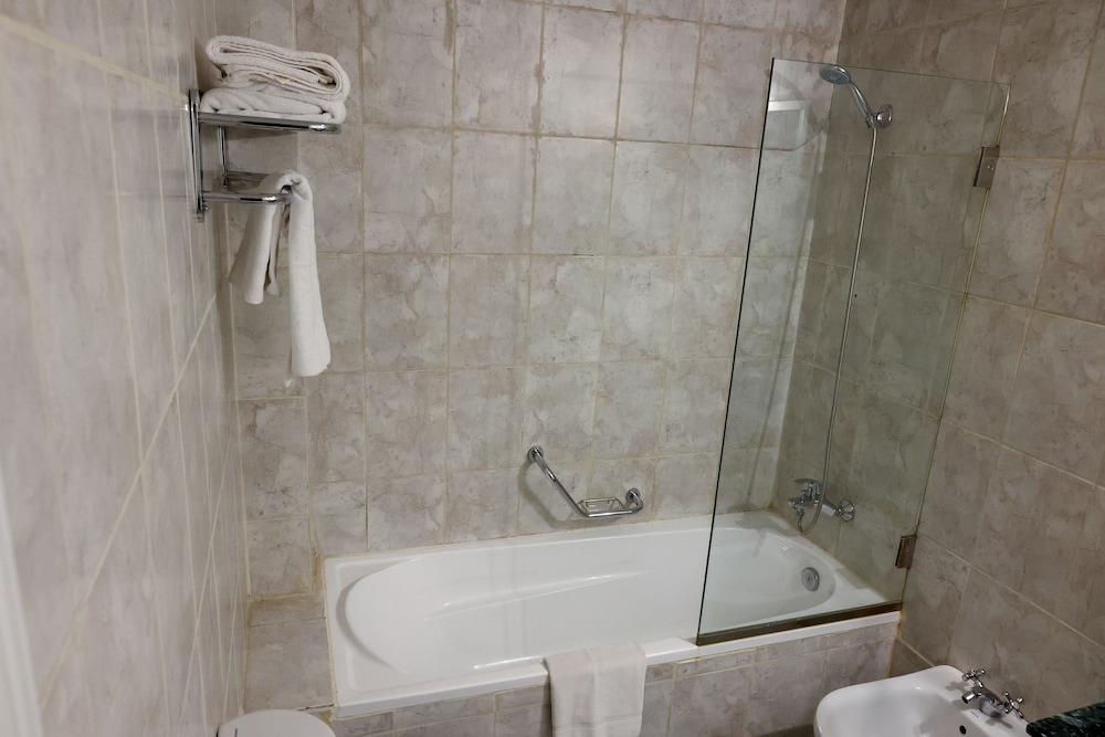 Junior Suite, 1 King Bed photo 3