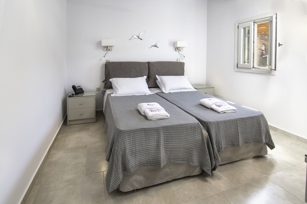 Quadruple Room, Sea View