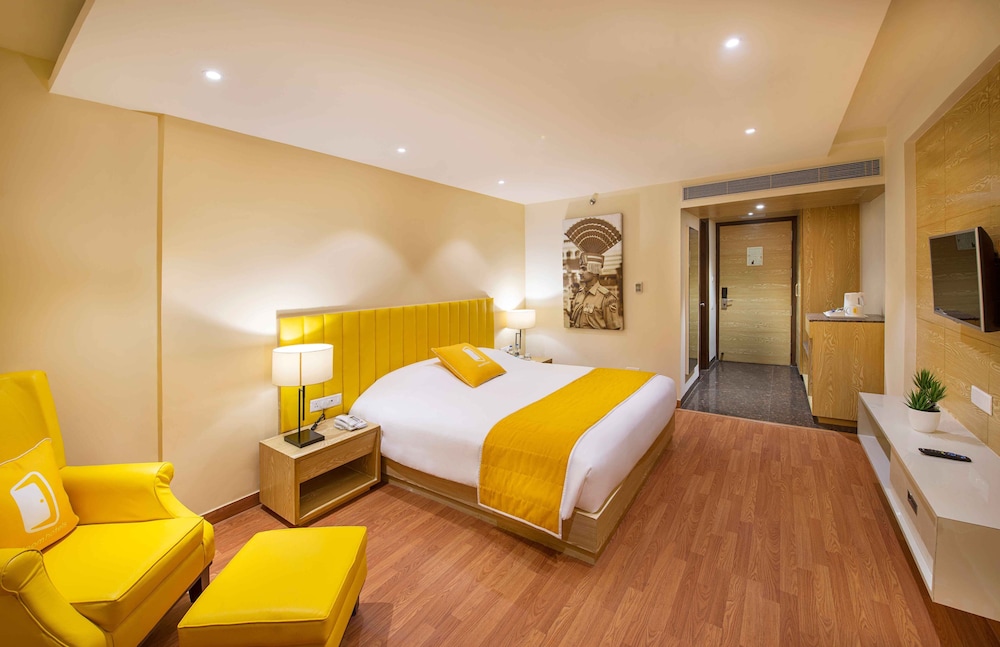 Signature Suite - Photo 5