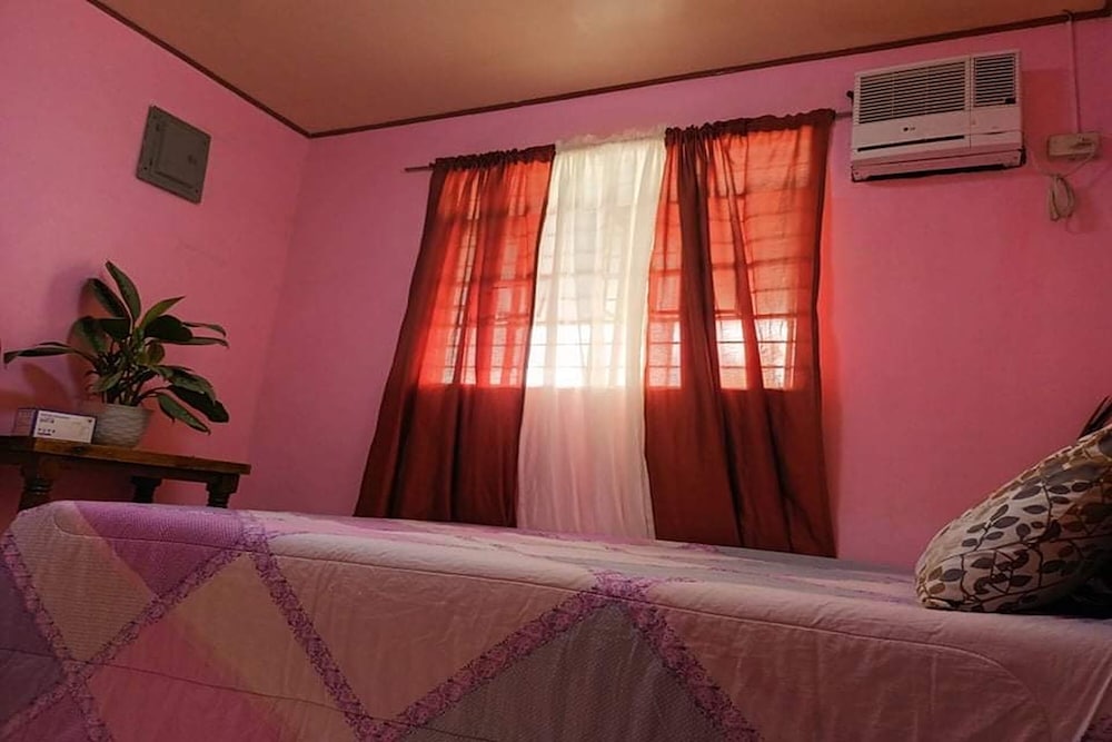 House, 3 Bedrooms - Photo 8