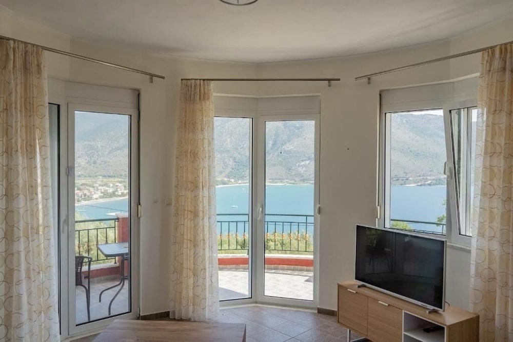 Superior Apartment photo 2