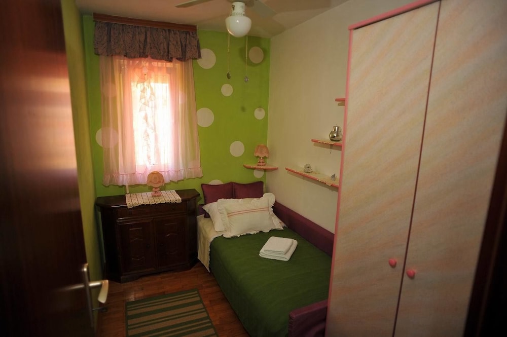 Comfort Apartment photo 3