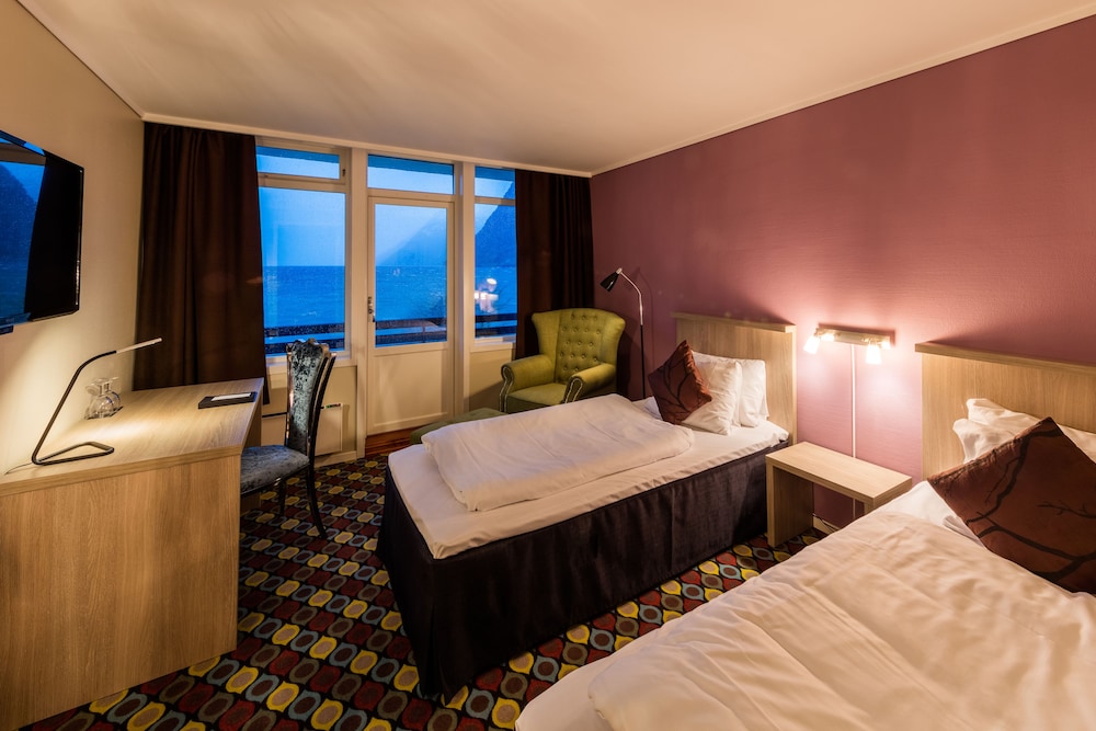 Standard Twin Room - Photo 1