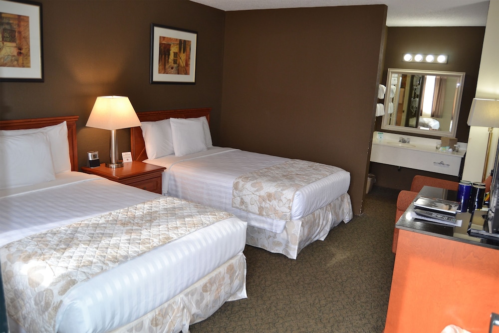 Standard Room, 2 Double Beds, Non Smoking, Refrigerator photo 3