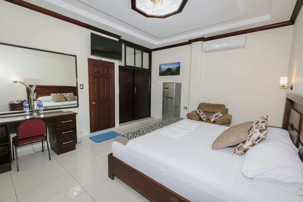 Deluxe Studio Suite photo 2