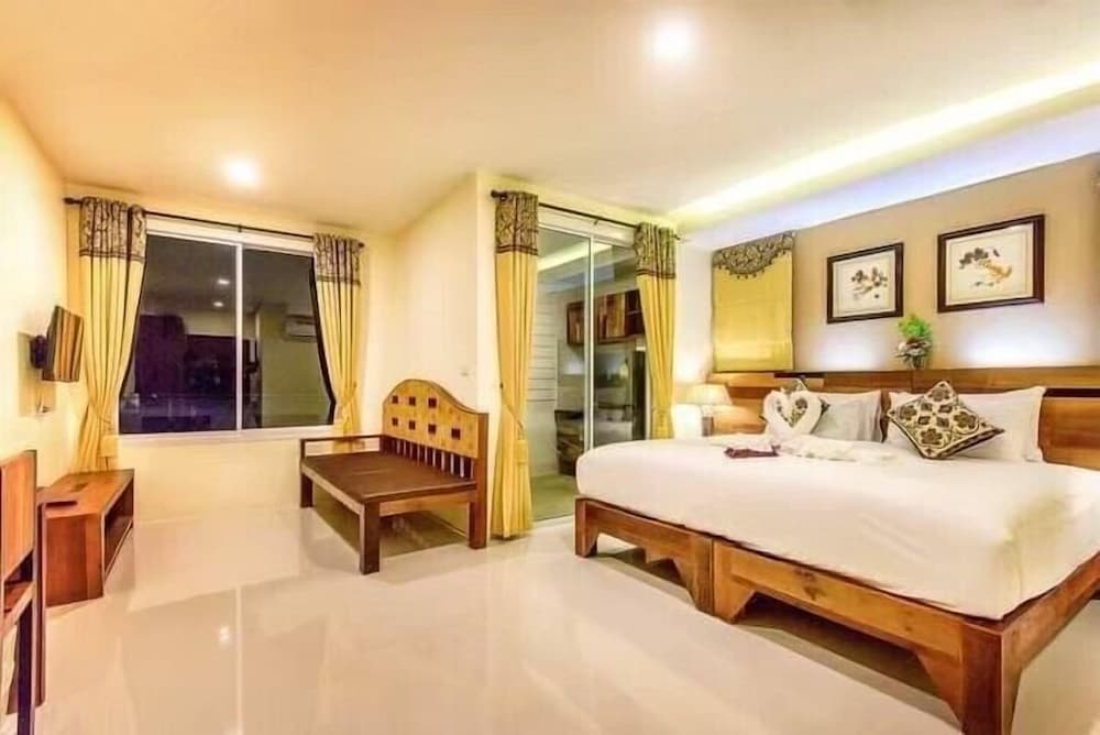 Deluxe Twin Room - Photo 6