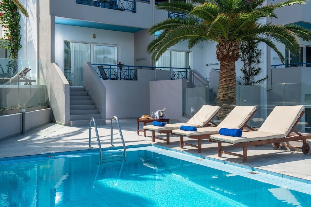 Family Suite, Private Pool, Partial Ocean View