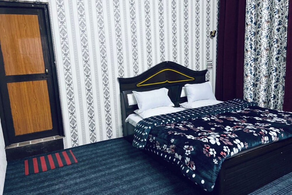 Deluxe Double Room - Photo 1